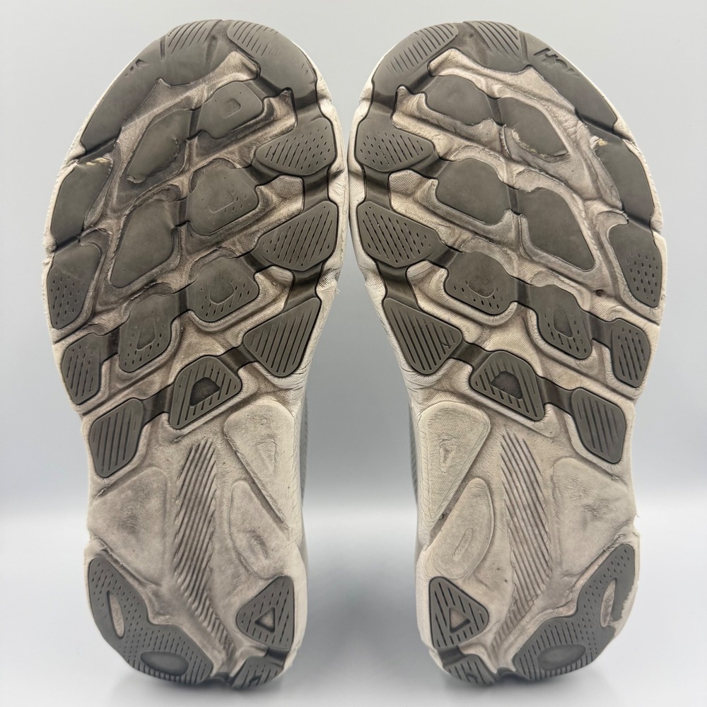 Hoka One One Clifton 9 Men's Size 9.5 Grey White Running Shoes Athletic Sneakers - Picture 8 of 10
